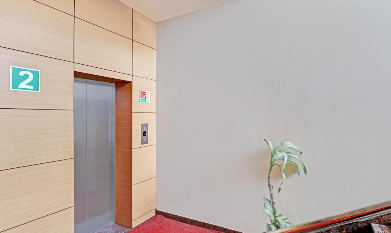 Treebo Galaxy Rooms 뉴델리 외부 사진