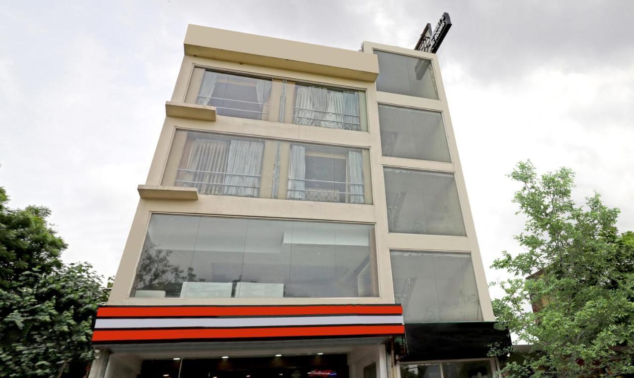 Treebo Galaxy Rooms 뉴델리 외부 사진